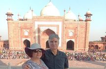 From Delhi: Private Day Tour to Taj Mahal & Agra Fort