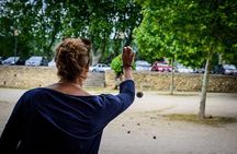Petanque (boules) lesson in Provence