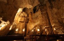 Capricorn Caves Cathedral Cave Tour