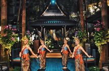 Shangri-La Hotel's Salathip Thai Restaurant Experience