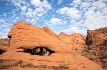 Valley of Fire Guided Hike from Las Vegas