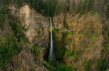 Multnomah Falls & Columbia Gorge Scenic Flight by Envi Adventures