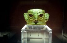 Private Chengdu Day Tour: Giant Pandas and Jinsha Site Museum