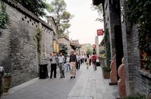 Private Chengdu Day Tour: Giant Pandas and Jinsha Site Museum