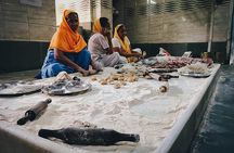 Chandni Chowk Delhi Food Tour with 15+ Tastings