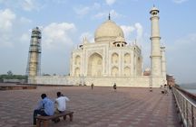 Luxury Sunrise Taj Mahal Tour from Delhi By Car.