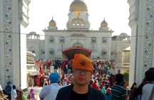 Full day city tour of Delhi with Guide and Private Car