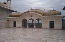 Taj Mahal, Agra Fort, & Fatehpur Sikri Day trip From Delhi by car