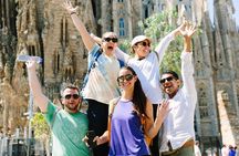 Barcelona: Wonders of Gaudi Bike Tour