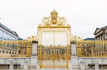 Versailles Château and Gardens Walking Tour from Paris by Train