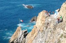 Express High Cliff Drivers at Acapulco
