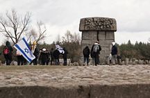 Treblinka Death Camp 6 Hour Private Tour from Warsaw