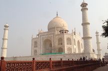 All Inclusive Private Tour of Tajmahal, Agra Fort and Baby Taj From New Delhi
