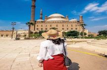 Private Day Tour to Giza Pyramids, Egyptian Museum, Alabaster Mosque, and Hanging Church in Cairo