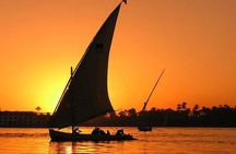 1-Hour Private Felucca Cruise on the Nile River with traditional food 