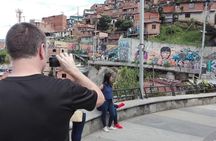 Combo Tour: Street Art, Christmas Lights and Food Tour in Medellin