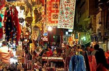 Private Guided Day Trip to Giza Pyramids and Khan El Khaili Market from Cairo