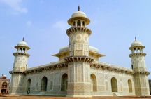 Private Skip the line Taj Mahal Sunrise Trip From Delhi By Car (All Inclusive)