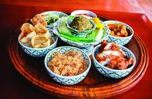 Traditional Khum Khantoke Dinner & Dance Show at Chiang Mai with Return Transfer