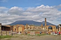 Shared Tour to Pompeii and Mt Vesuvius with Winery Visit