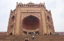 Delhi: Luxury Overnight Agra Tour by Car with Five Star Hotel!