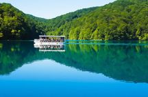 Guided transfer from Zagreb to Split with Plitvice Lakes stop