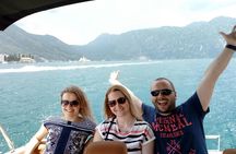 Private tour with speed boat - Perast and Lady of the rock