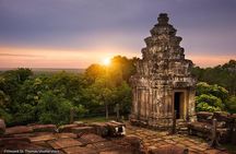 Private: Grand Circuit Full Day Tour Sunset at Bakeng Mountain