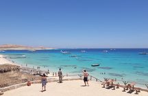 Private Boat to Hula Hula Island Snorkeling With Lunch - Hurghada