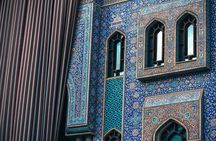 Old Dubai Walking Tour: Abra ride, Creek, Spice & Gold Souks.
