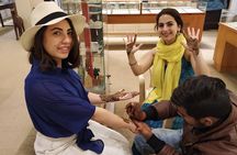 Private Taj Mahal and Henna Tour by Car