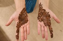 Private Taj Mahal and Henna Tour by Car