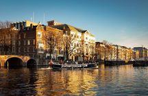 Small open boat - Two drinks included - Luxurious Canal Cruise 