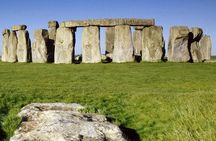 Small-Group to Bath, Lacock, Avebury and Stonehenge from London