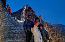 Illuminated Great Wall Tour to Simatai Section and Gubei Water Town with Dinner