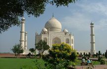 Hyderabad to Taj Mahal and Agra Fort Same Day Tour with Flights