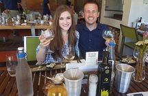Private Wine Tour with Wine Expert to Stellenbosch-Franschhoek Wine Regions