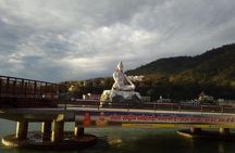 Rishikesh: Guided Walk along the Ganga Aarti, Ashrams & Temples