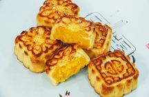 Hong Kong self-service baking experience: making custard mooncakes