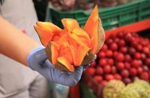 Private Paloquemao Market Tour: +20 Fruit & Treats Tasting • 3h