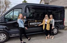 Full-Day Niagara-On-The-Lake Guided Wine and Charcuterie Tour