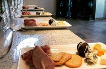 Full-Day Niagara-On-The-Lake Guided Wine and Charcuterie Tour