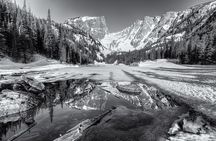 Sunrise photo hike to Dream and Emerald Lakes