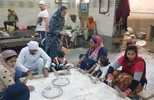 Old Delhi: Food Tasting Tour On Rickshaws With Audio Headsets