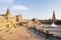 Bike tour through the monumental area of Seville