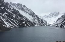 Private Full-Day Tour: Portillo Ski Center and Inca Lagoon from Santiago
