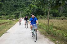 Staying 3 days - 2 nights on boat included: biking island and water activities