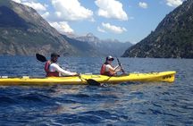 Half a day of kayaking on the Nahuel Huapi lake in private service