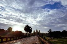 Private 1Day tour: Angkor Small tour with Banteay srei or pink lady temple.