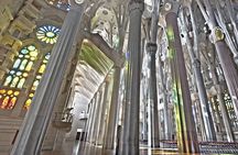 Barcelona in 1 Day: Sagrada Familia, Park Guell,Old Town & Pickup